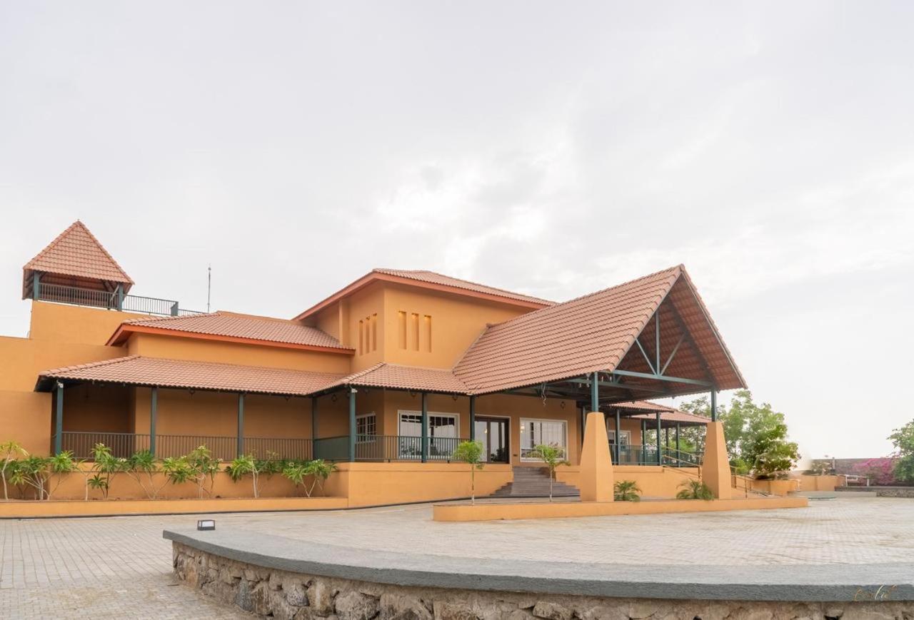 The Fern Wisteria Resort, Dhari Eksteriør bilde